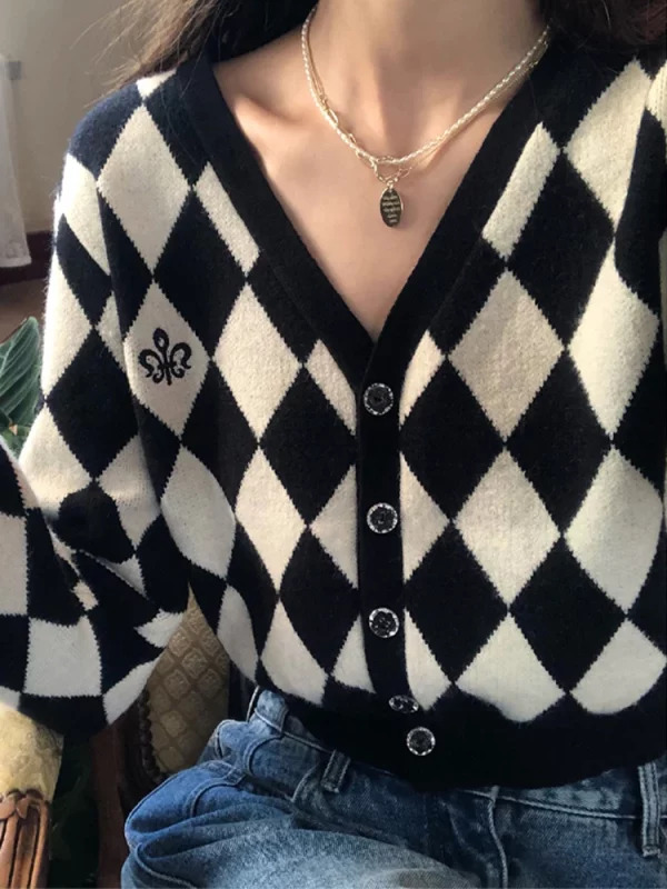 Y2K Aesthetic Diamond Check Cardigan Sweater - Vintage Korean Fashion Streetwear