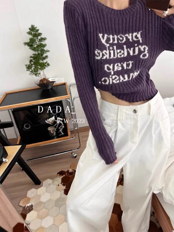 Y2K Aesthetic Embroidered Dark Academia Cropped Sweater - Autumn/Winter Fashion