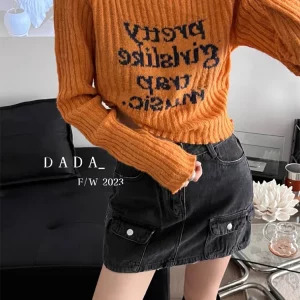 Y2K Aesthetic Embroidered Dark Academia Cropped Sweater - Autumn/Winter Fashion