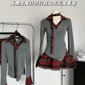 Y2K Aesthetic Korean Fashion 2-Piece Set: Vintage V-Neck Top + Plaid Ruffle Sk