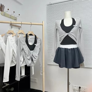 Y2K Aesthetic Kpop Gyaru Ballet 2-Piece Set: Long Sleeve Crop Top & Mini Culottes