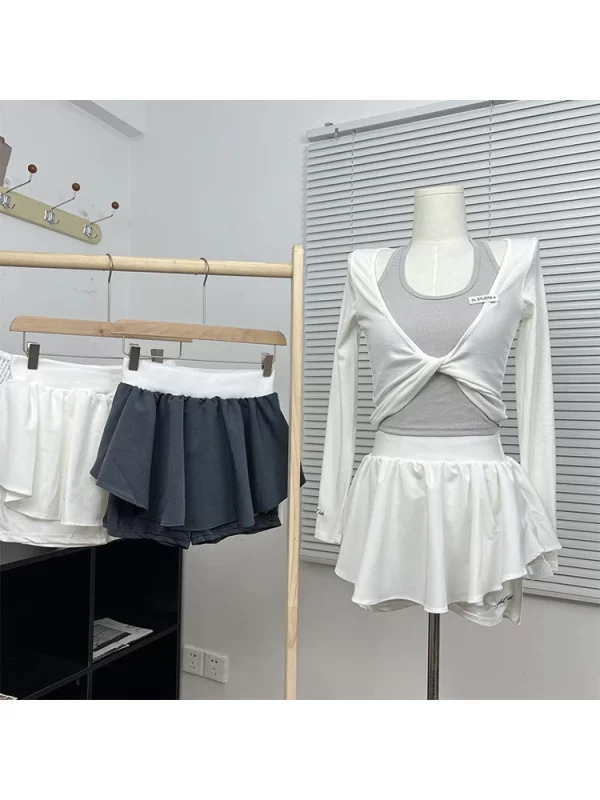 Y2K Aesthetic Kpop Gyaru Ballet 2-Piece Set: Long Sleeve Crop Top & Mini Culottes