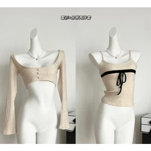 Y2K Coquette Two-Piece Set: Cropped Sweater and Pullover Top - Korean Fashion Inspired Gyaru Kn