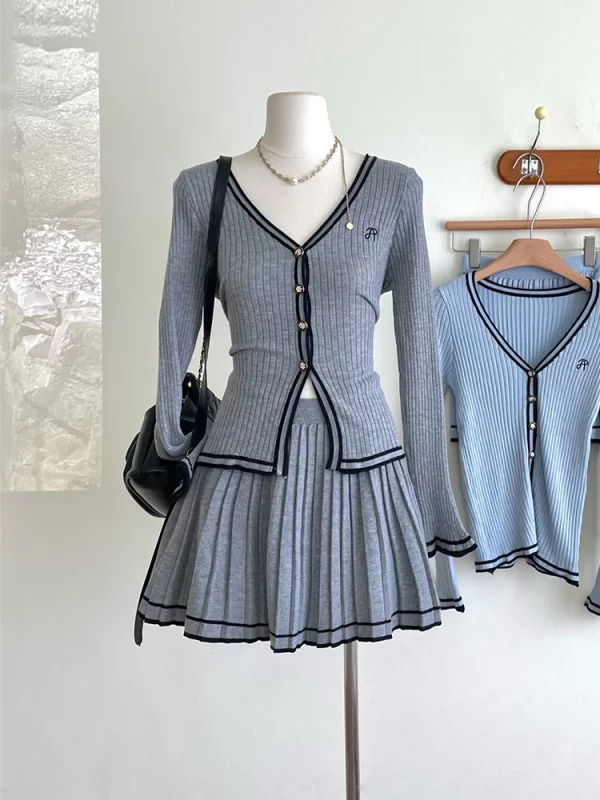 Y2K Grunge Style 2-Piece Set: Knit Top + Gyaru Mini Skirt