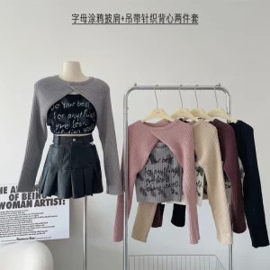 Y2K Grunge Two-Piece Set: Knit Long Sleeve T-Shirts & Dark Academia Crop Tops