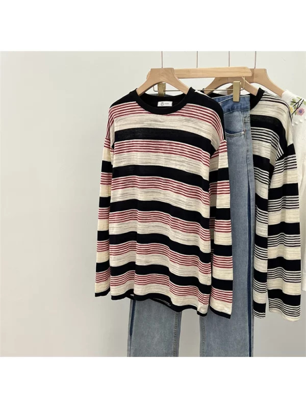 Y2K Harajuku Striped T-Shirt: Loose Fit O-Neck Long Sleeve Top