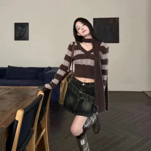 Y2K Striped V-Neck Cropped Sweater - Dark Academia Style