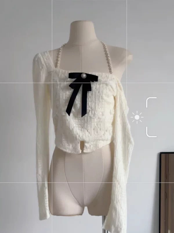 Y2K Vintage Aesthetic Crop Top with Square Collar and Bow Detail